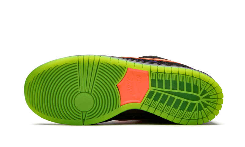 Nike SB Dunk Low “Night of Mischief” - BQ6817 006