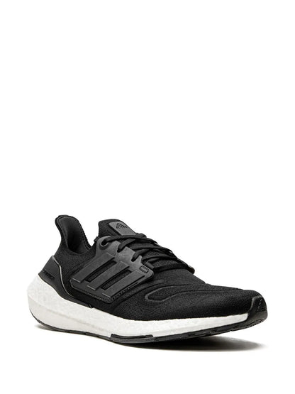 adidas Ultraboost 22 Core Black/Core Black/Cloud Wh Sneakers — Core Black/Cloud White — Size US M 5 - US W 6.5 — Side View