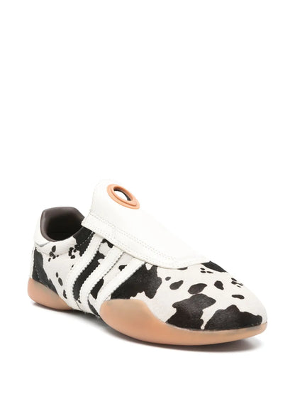 adidas Taekwondo Mei Sneakers — Light Beige — Size US M 9.5 - US W 11 — Side View