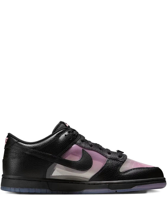 Nike Dunk — Black — Size US M 3.5 - US W 5 — Front View