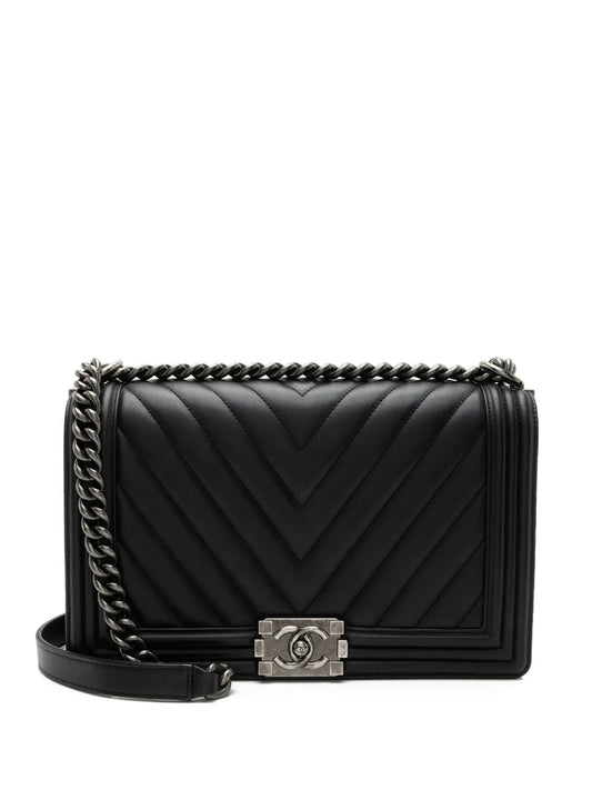 Chanel Pre Owned 2016 2017 Medium Boy Shoulder Bag — Same as shown — Size One Size — Front View