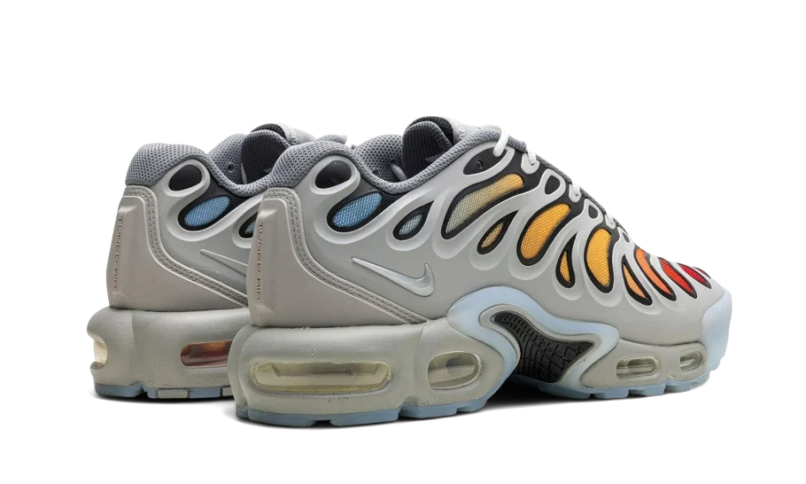 nike-air-max-plus-drift-light-smoke-grey