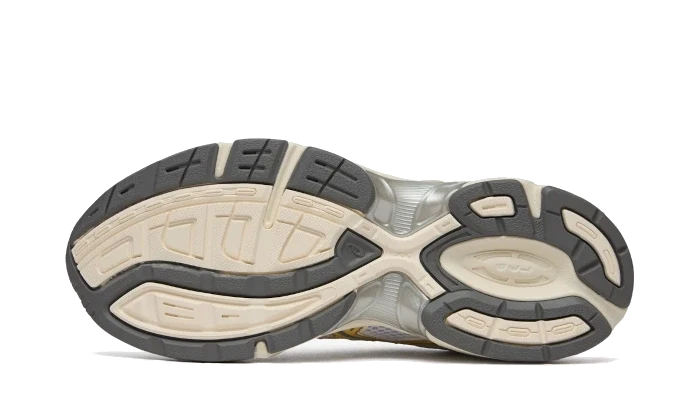 Gel-1130 White Faded Yellow