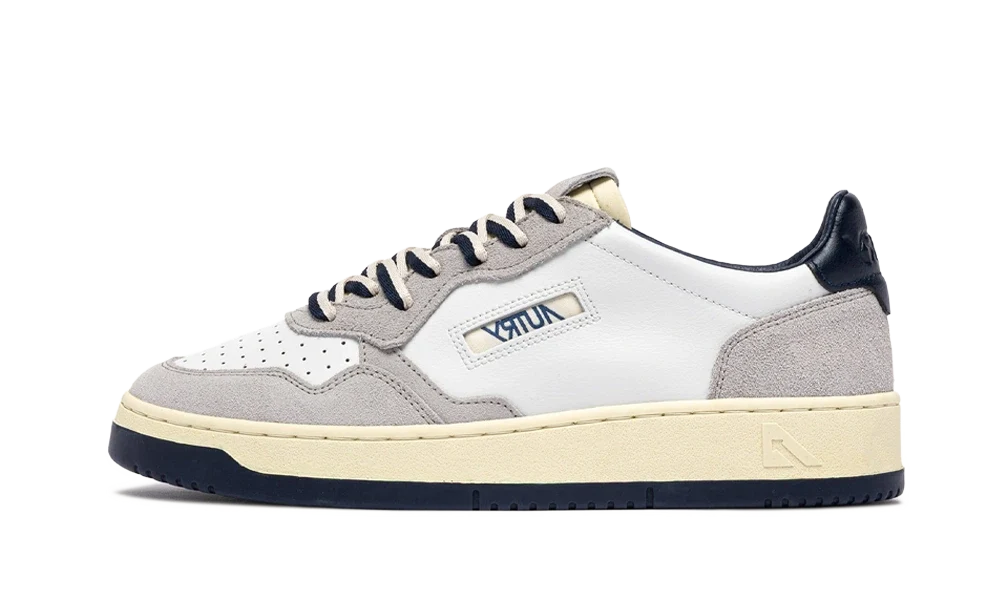 Autry Medalist Low Leather Suede Space White Vapor