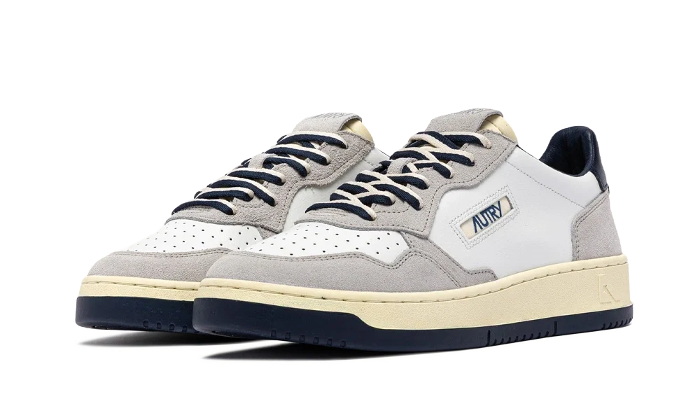 Autry Medalist Low Leather Suede Space White Vapor