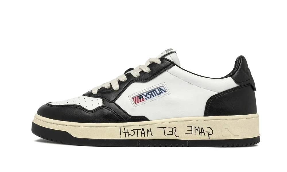 Autry Medalist Low Match Bicolor Leather White Black