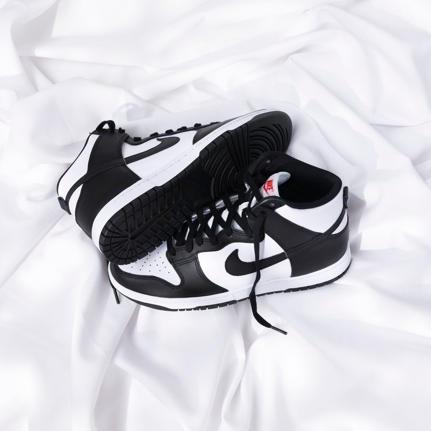 Nike Dunk High Panda (2021)