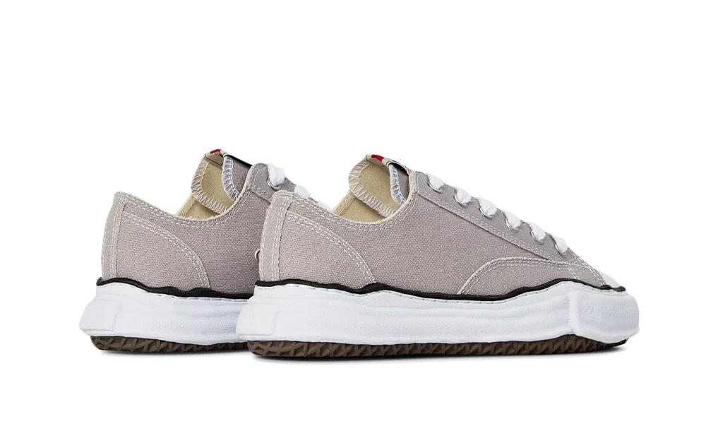Maison Mihara Yasuhiro Peterson Low Gray