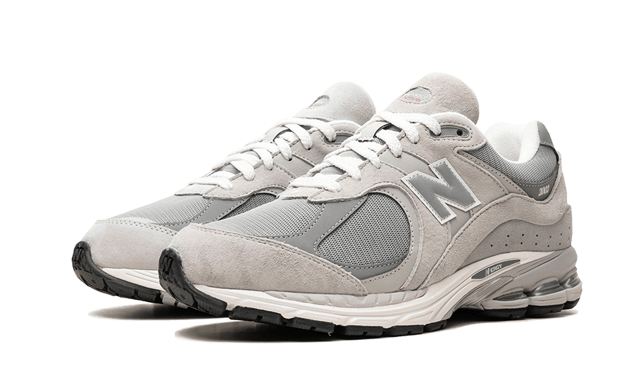 new-balance-2002r-gore-tex-concrete