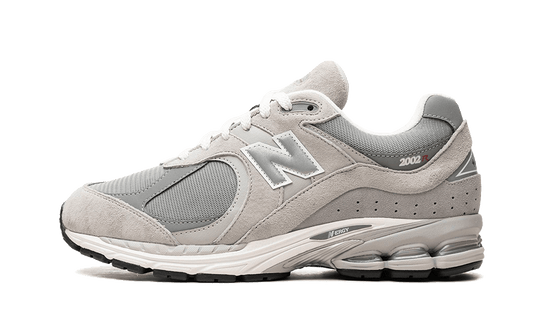 new-balance-2002r-gore-tex-concrete