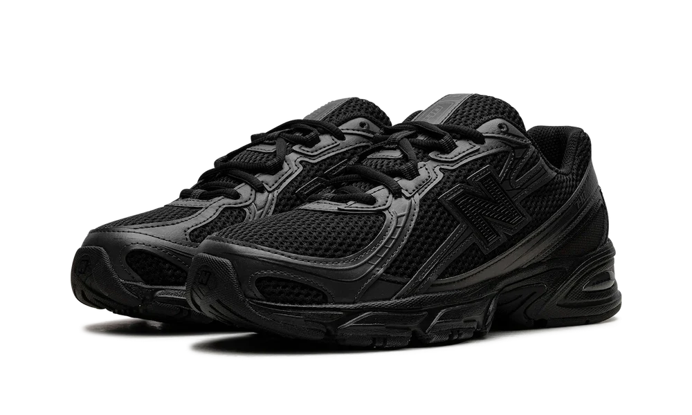 New Balance 740 Black