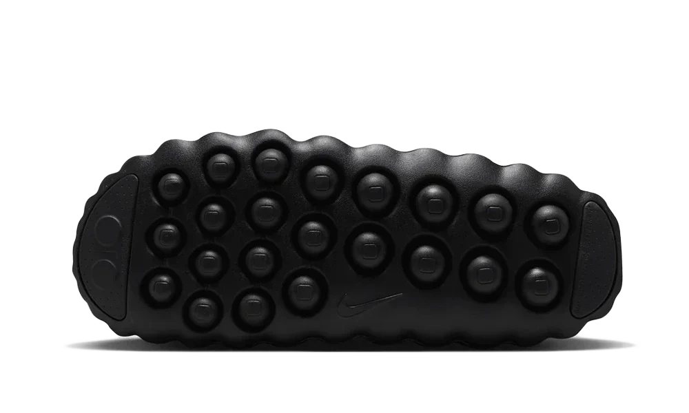 Nike Mind 001 Triple Black — vue de profil