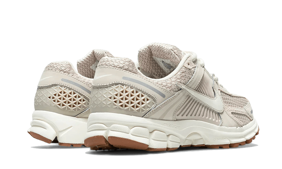 nike-zoom-vomero-5-light-orewood-brown