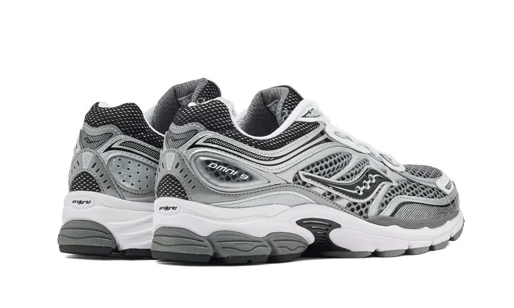 Saucony ProGrid Omni 9 Grey Silver Black — vue de profil