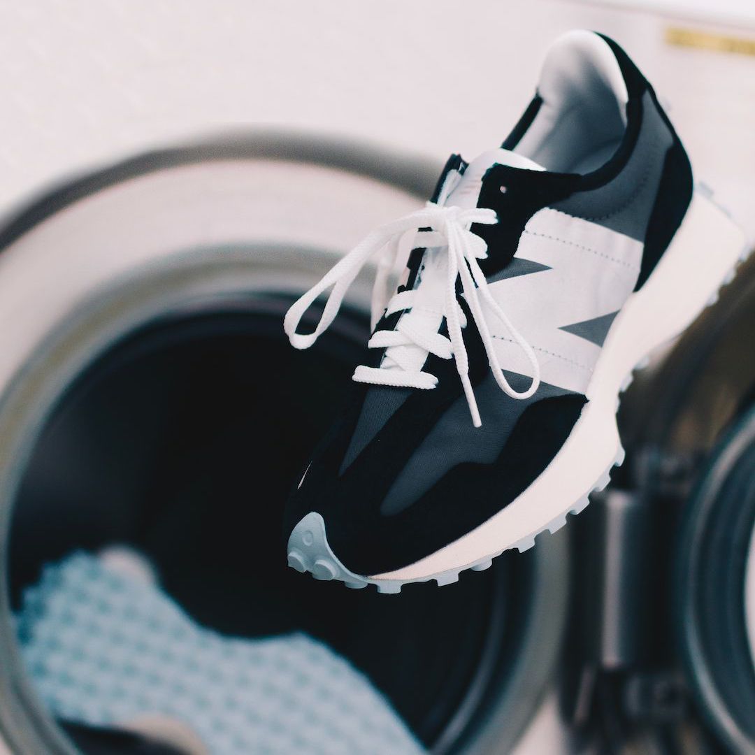 New Balance 327 Black