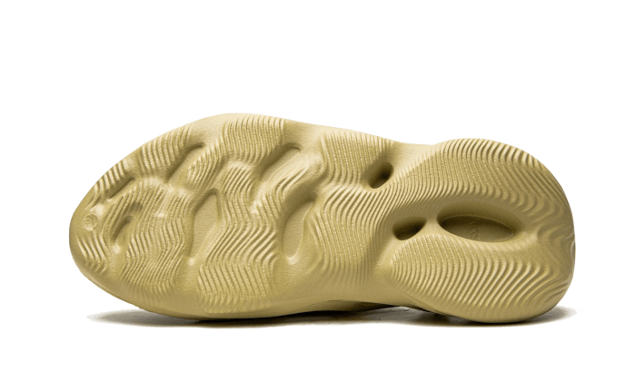 Adidias Yeezy Foam RNNR Sulfur