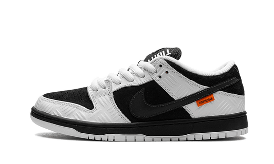 nike-sb-dunk-low-tightbooth