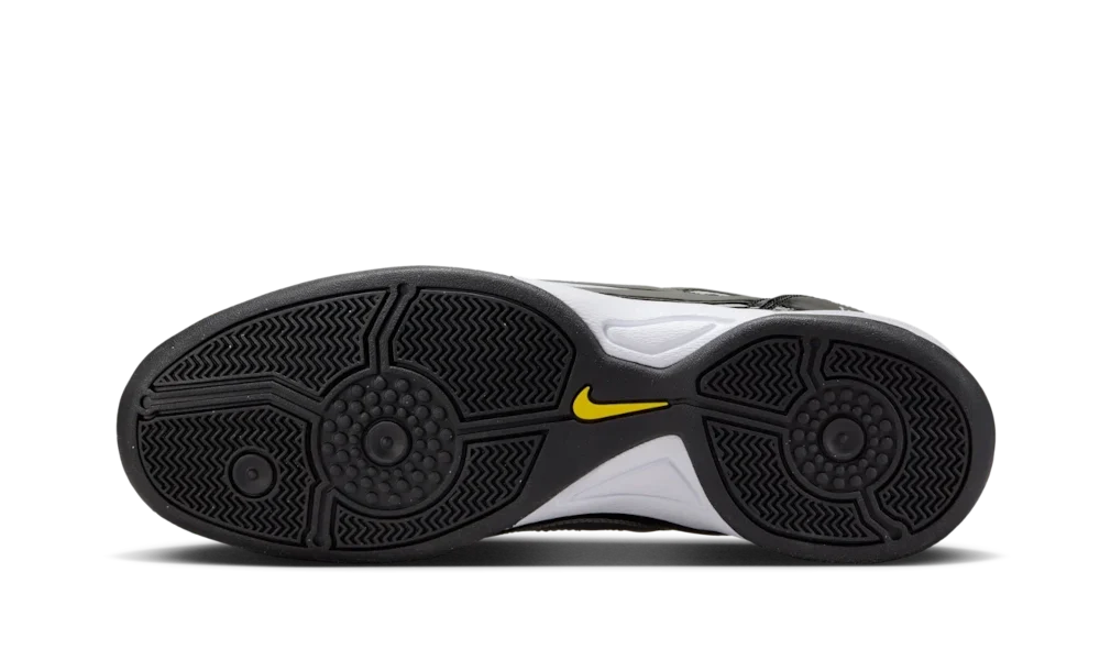 Nike Total 90 Black and White