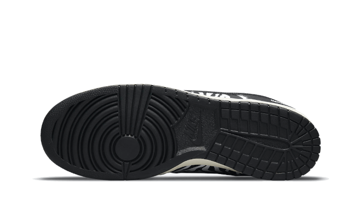 Nike SB Dunk Low Quartersnacks Zebra - DM3510-001